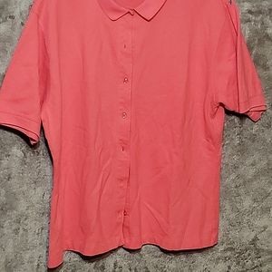 NWOT ❗ Women 'top' Size Medium